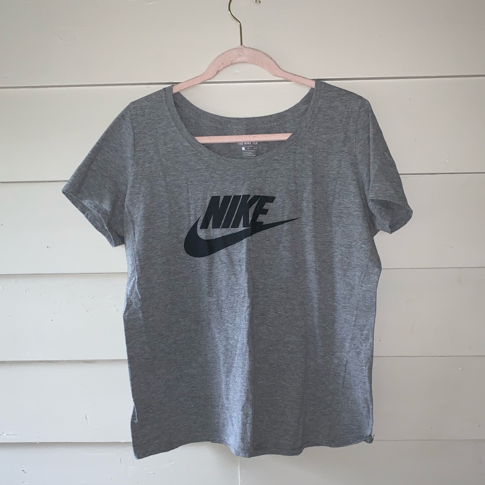 ✨Nike tee shirt✨